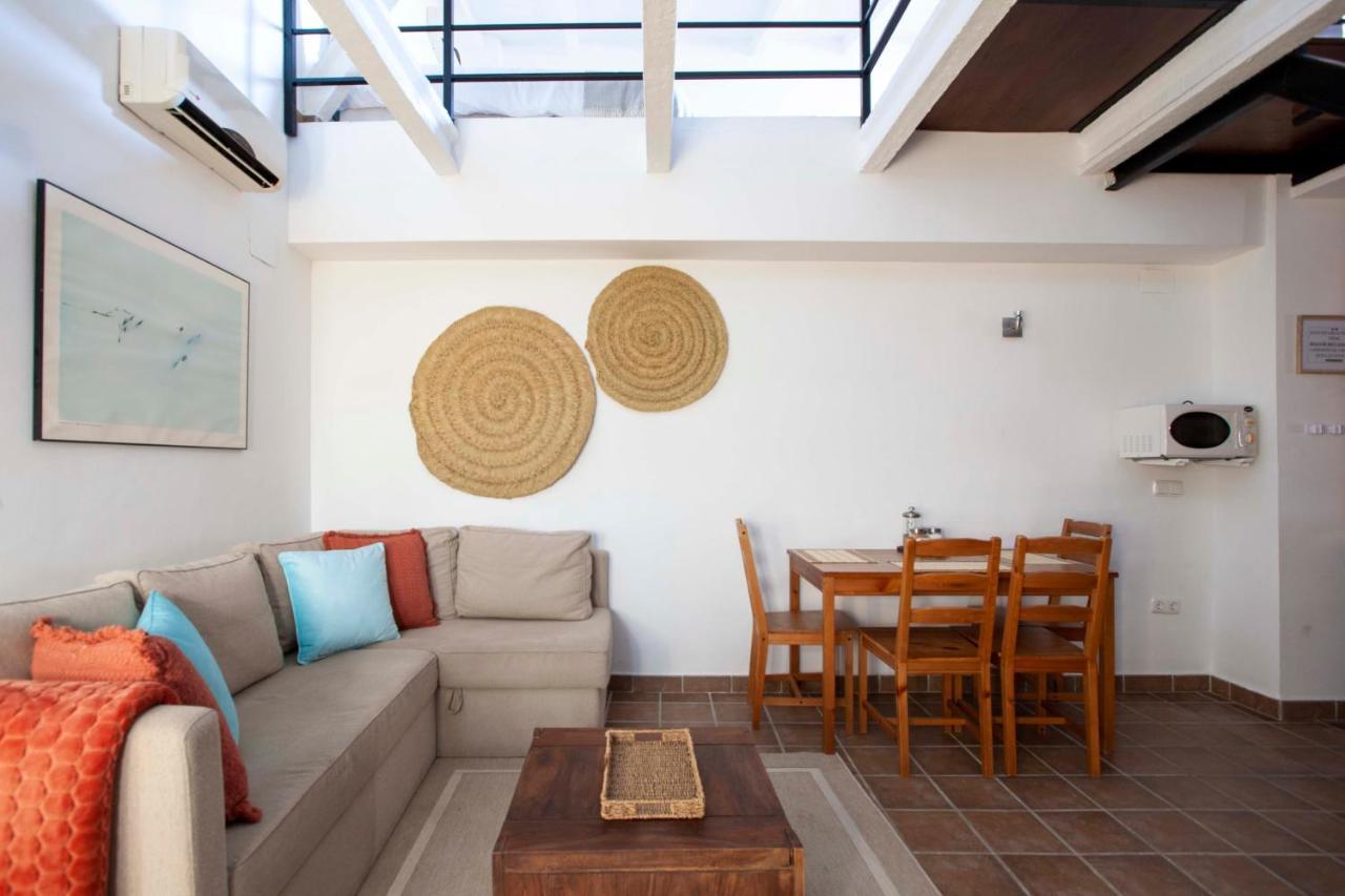 Apartamentos Turisticos Lobelia Suites La Garrovilla エクステリア 写真